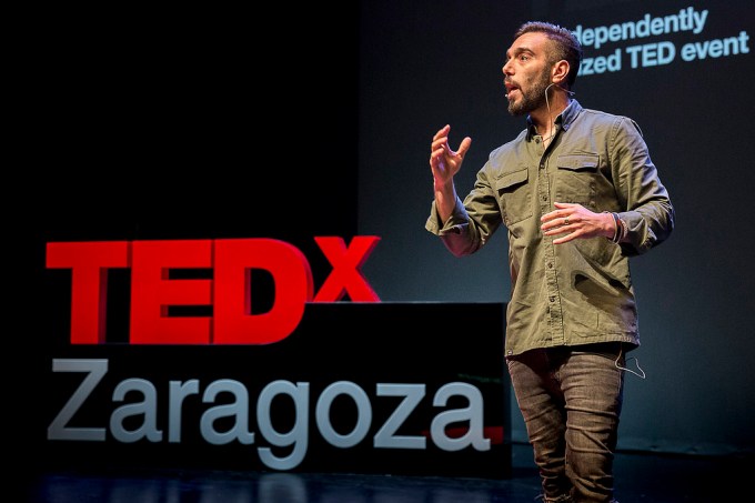 32815301023_7db1b0521c_b