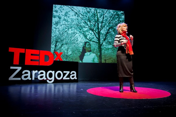 33245551890_9261230400_b